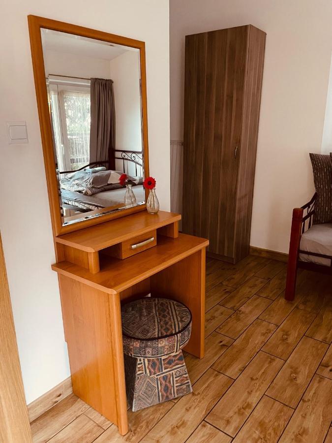 Pokoje Przy Bulwarach Uniejów Exterior foto